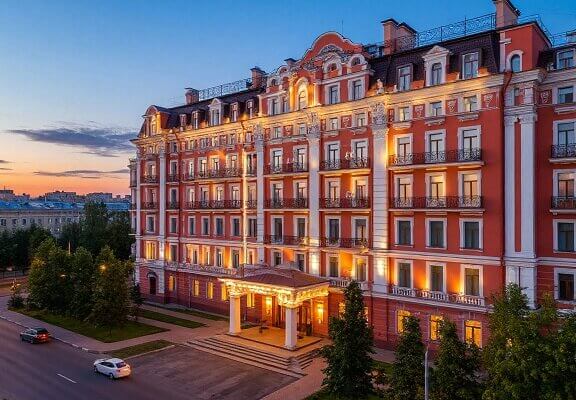 Россияне смогут заселяться в отели по загранпаспорту и водительскому удостоверению